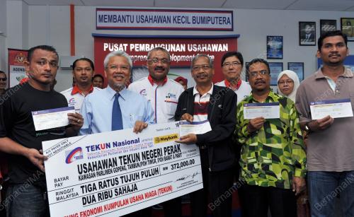 PK02_17022012_HUSNI