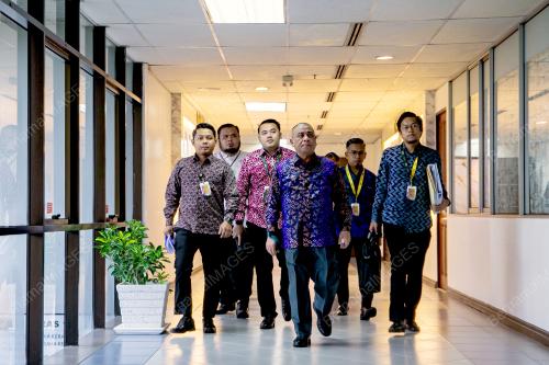 DATUK SERI SAARANI MOHAMAD