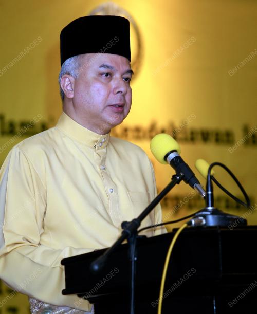 RAJA DR.NAZRIN SHAH