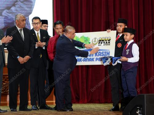 DATUK SERI SAARANI MOHAMAD
