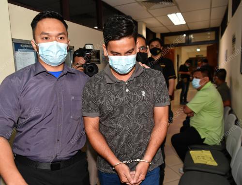 KES PEMBANTU TADBIR MEMALSUKAN DOKUMEN
