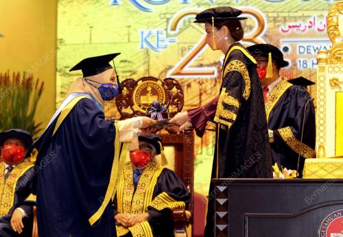 TUANKU ZARA SALIM