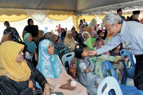 DATUK SERI HUSNI HANADZLAH