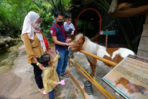 TINJAUAN TEMPAT TARIKAN DI IPOH SEMPENA KEBENARAN RENTAS NEGERI