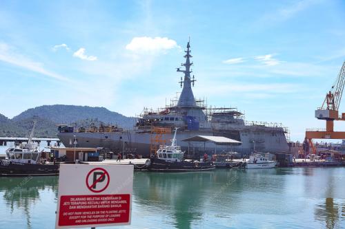 KAPAL LCS