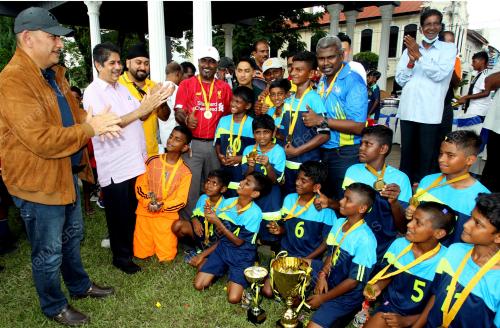 DATUK MIOR FARIDALATHRASH WAHID
