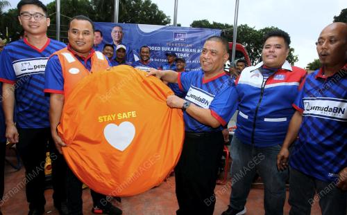 DATUK SERI SAARANI MOHAMAD