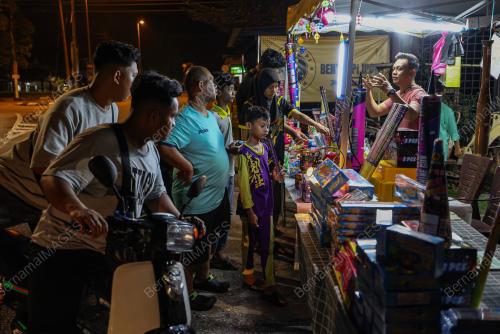 TINJAUAN PERSIAPAN SAMBUTAN AIDILFITRI