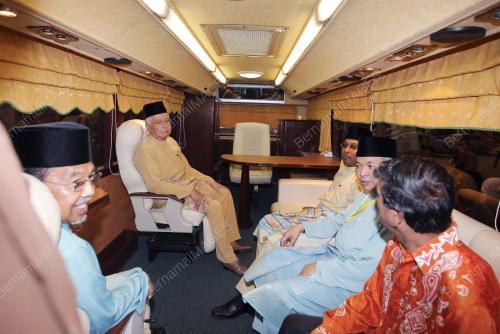NAJIB TUN RAZAK