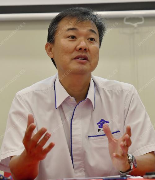 IR. LOH BAN HO