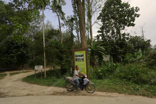 LALUAN MAT KILAU DI POS BERSIH
