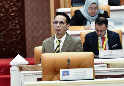 MOHD AZLAN HELMI