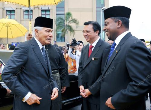 SULTAN AZLAN SHAH
