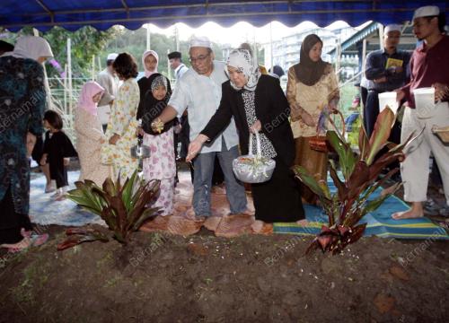 MAZLAN MD TAIB