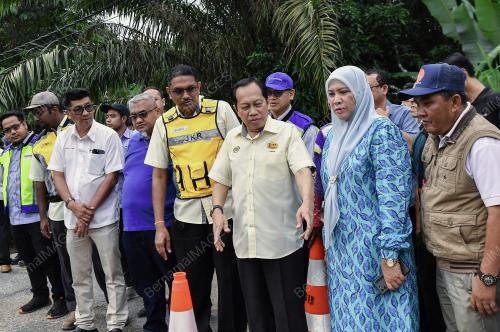 DATUK SERI AHMAD MASLAN
