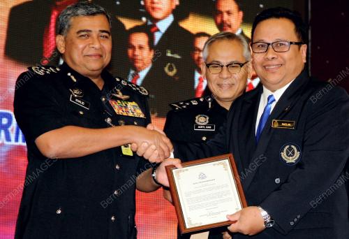 PK02_22052015_PEGAWAI_AWAM