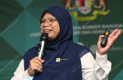 EZA MARNY MARZUKI