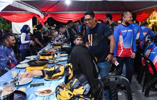 DATUK SERI FAIZAL AZUMU