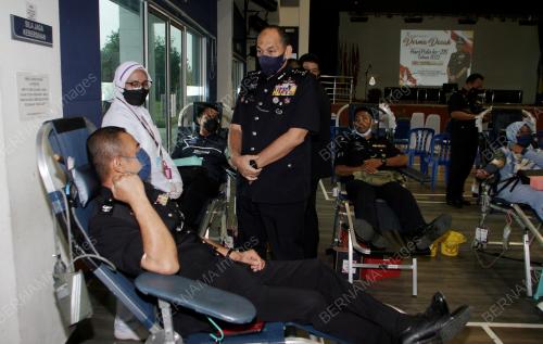 DATUK MIOR FARIDALATHRASH WAHID