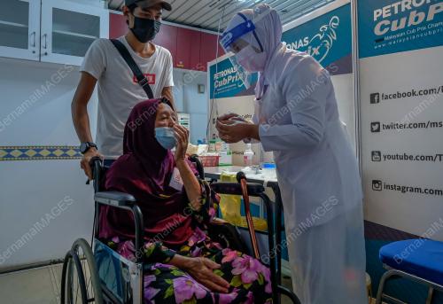 PUSAT SUNTIKAN VAKSIN PETRONAS CUBPRIX