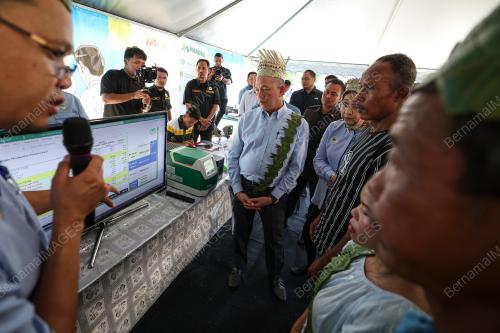 DATUK SERI FADILLAH YUSOF