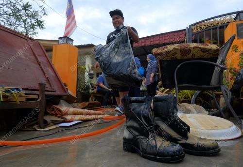 BANJIR DI DESA SERI CHEPOR