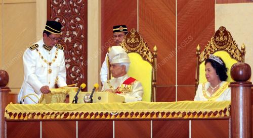 SULTAN AZLAN SHAH