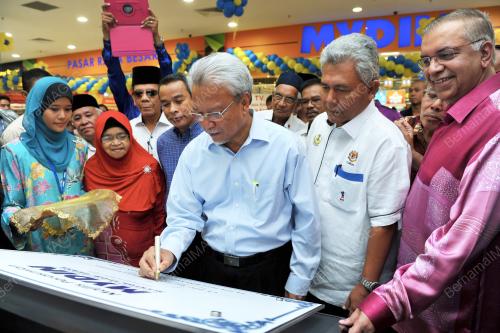 PK02_24062012_HUSNI