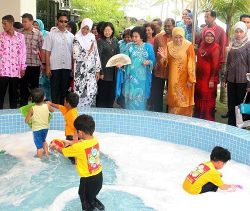 ROSMAH MANSOR