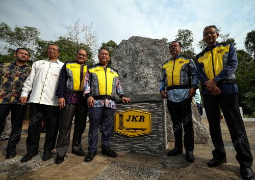 DATUK SERI ALEXANDER NANTA LINGGI