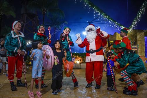 TINJAUAN SAMBUTAN MENJELANG KRISMAS