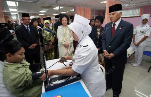 SULTAN AZLAN SHAH