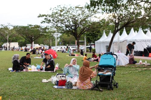 TINJAUAN IFTAR DI PADANG AWAM