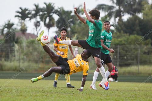 PERLAWANAN PERSAHABATAN PERAK FA DAN MELAKA FC