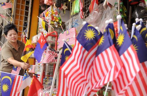 PK02_26082015_BENDERA