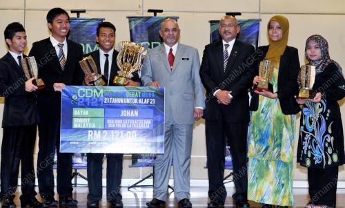 PK02_26112012_DEBAT