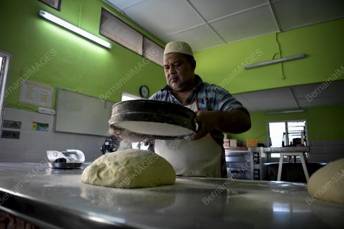 KILANG ROTI MOKHTAR