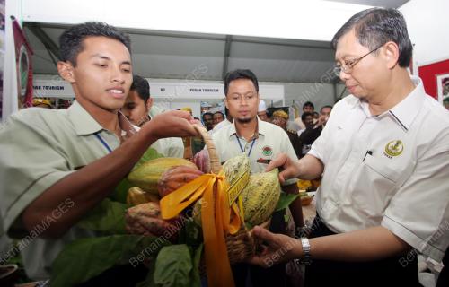 MOHAMMAD NIZAR JAMALUDDIN