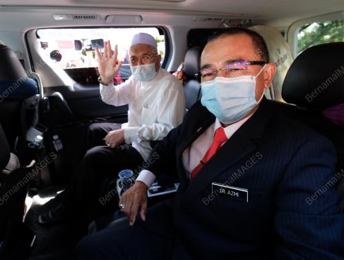 TIMBALAN MENTERI DIDAKWA LANGGAR PKP