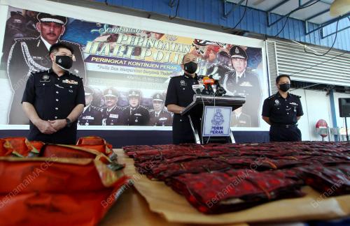 DATUK MIOR FARIDALATHRASH WAHID