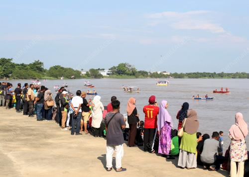 PERARAKAN BOT BERHIAS