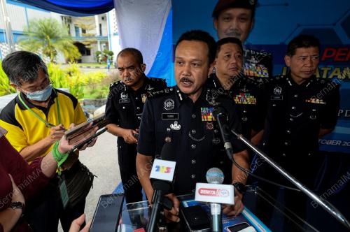 DATUK MOHD YUSRI HASSAN BASRI