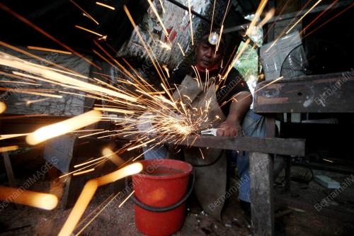 TUKANG BESI PUSAKA MELAYU