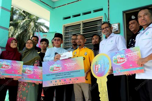 DATUK DR MOHD NA'IM MOKHTAR