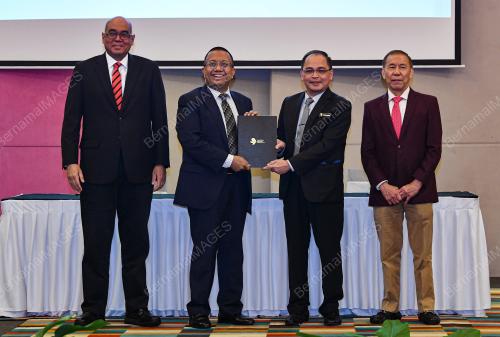 TAN SRI MOHD ANNUAR ZAINI