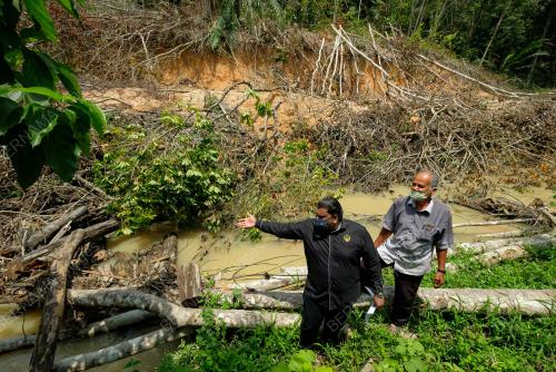 PENDUDUK KAMPUNG KOLAM