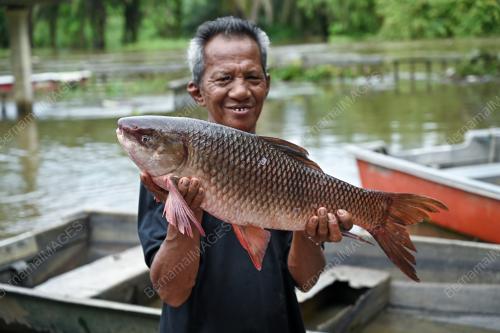 NELAYAN SUNGAI