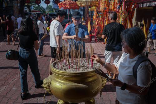 HARI WESAK