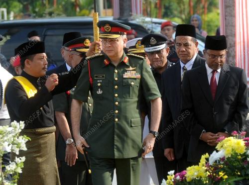 PK02_31072015_PAHLAWAN