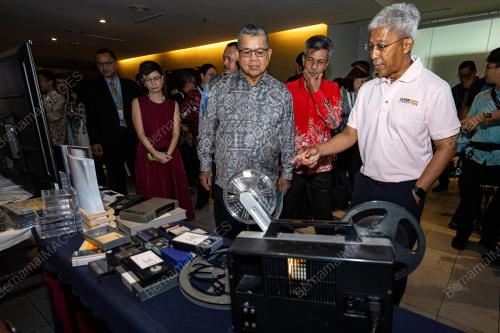 DATUK AARON DAGANG